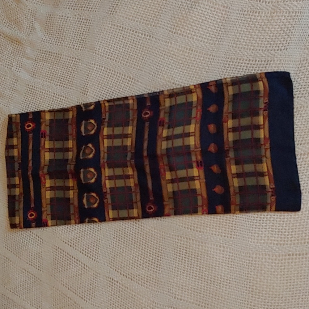 Vintage scarf with belts and seashells checkered